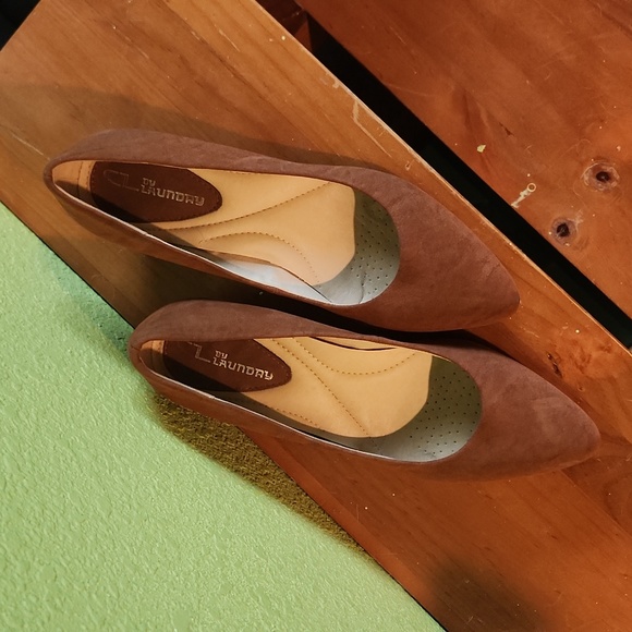 Brown pumps - Picture 4 of 5